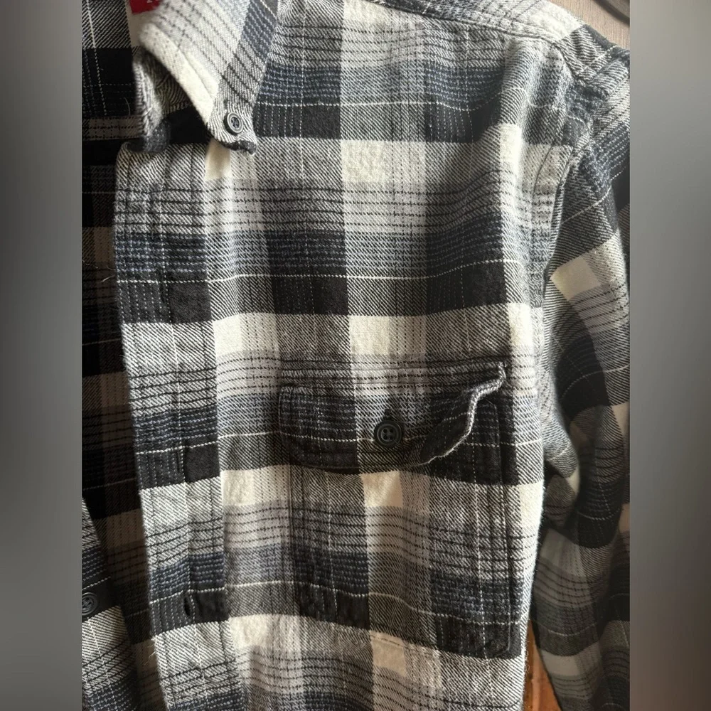 Izod Men's Checkered Black and White Shirt - Picture 3 of 6